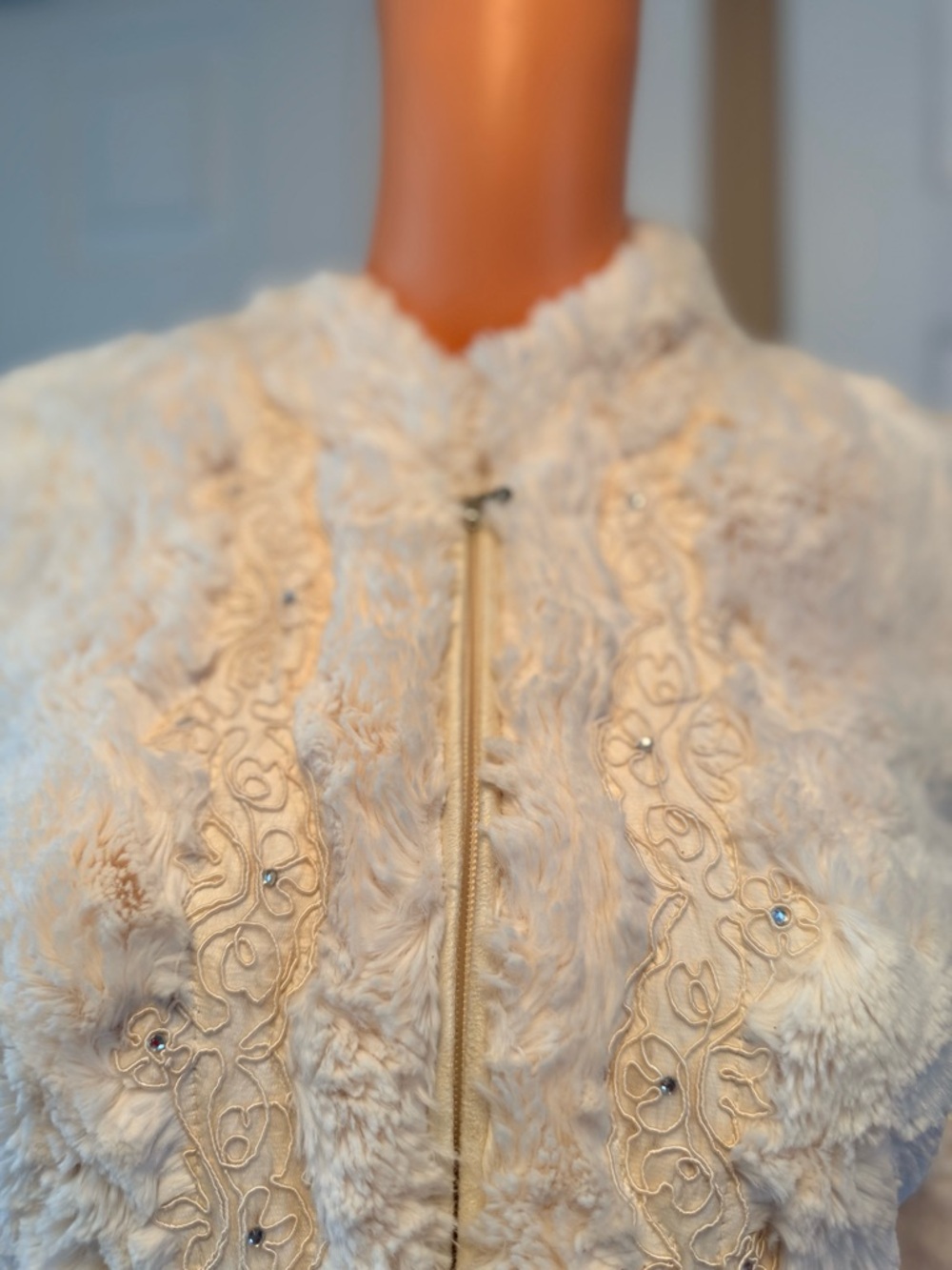 Joseph Ribkoff Faux Fur Embroidery & Rhinestones Jacket Size 10 - Picture 3 of 10